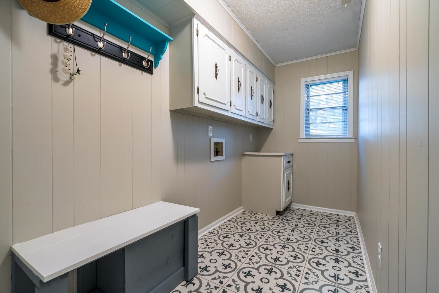 1854 Cherry Road Memphis, TN 38117 - Photo 20 of 25 a bathroom with a sink a toilet and shower