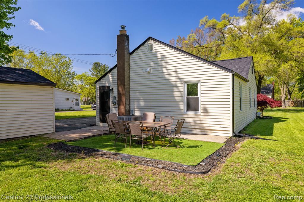 2830 Deland Road Waterford, MI 48329 - Photo 24 of 35