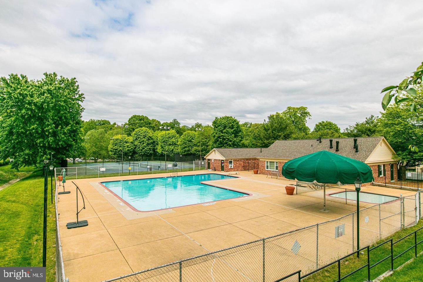 5905 Bayshire Road, Unit 181 West Springfield, VA 22152 - Photo 30 of 36 Pool #2