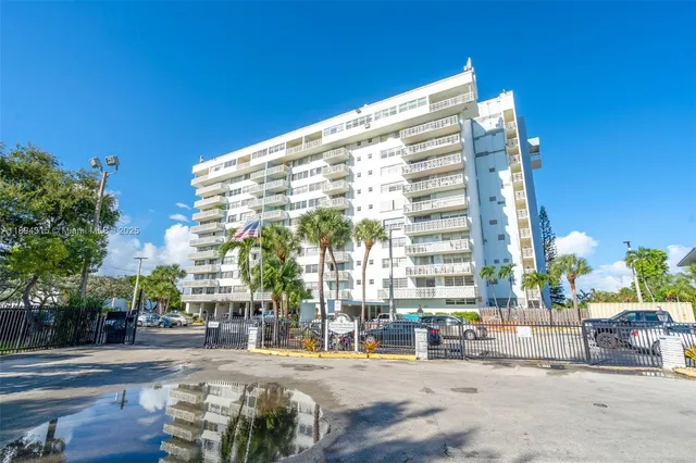 $196,500 | 13155 Ixora Court, Unit 804, North Miami, FL 33181