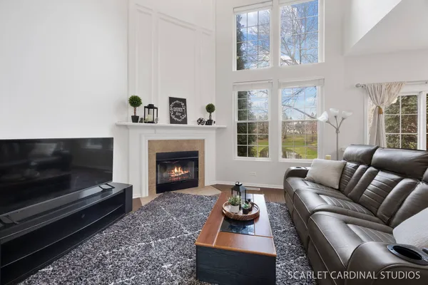 $420,000 | 2826 Peachtree Circle, Aurora, IL 60502