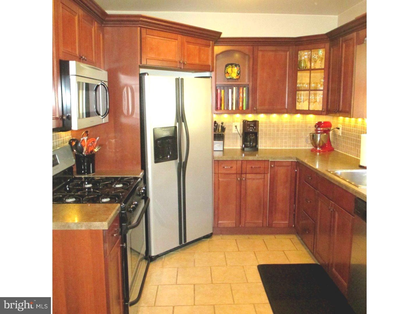 1927 Prospect Ridge Boulevard Haddon Heights, NJ 08035 - Photo 6 of 21 Gallery Image 6