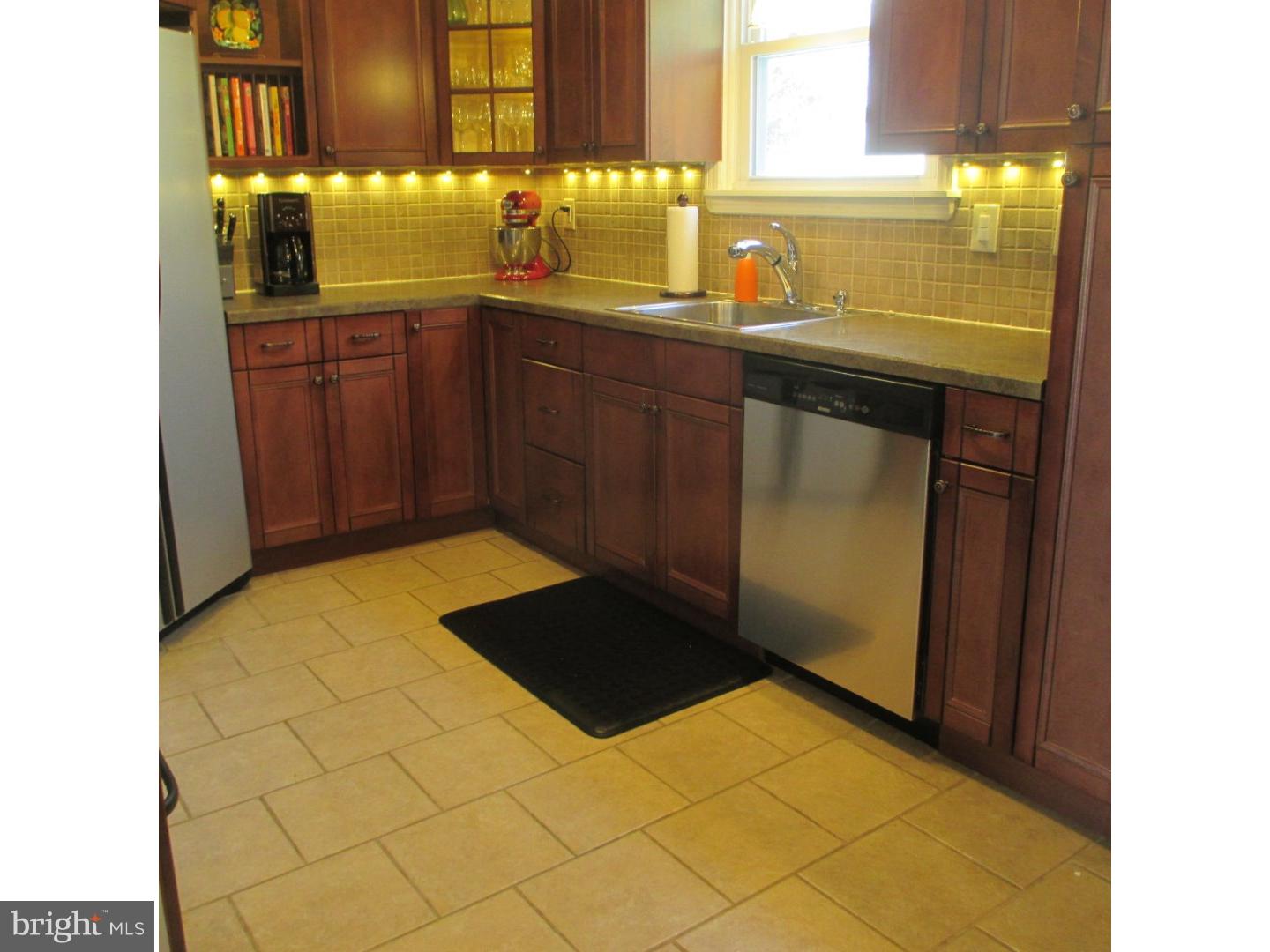 1927 Prospect Ridge Boulevard Haddon Heights, NJ 08035 - Photo 7 of 21 Gallery Image 7
