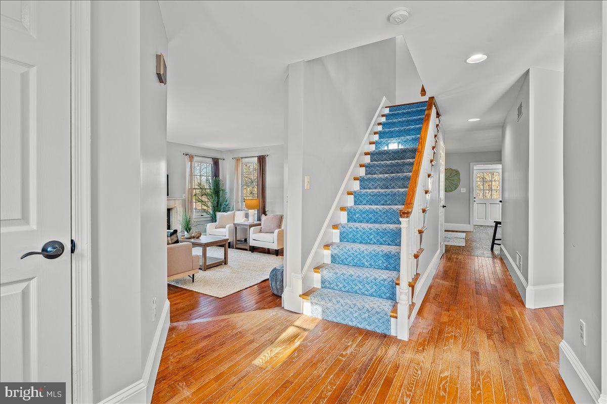 1122 Bradley Road Pasadena, MD 21122 - Photo 4 of 40 Gallery Image 4