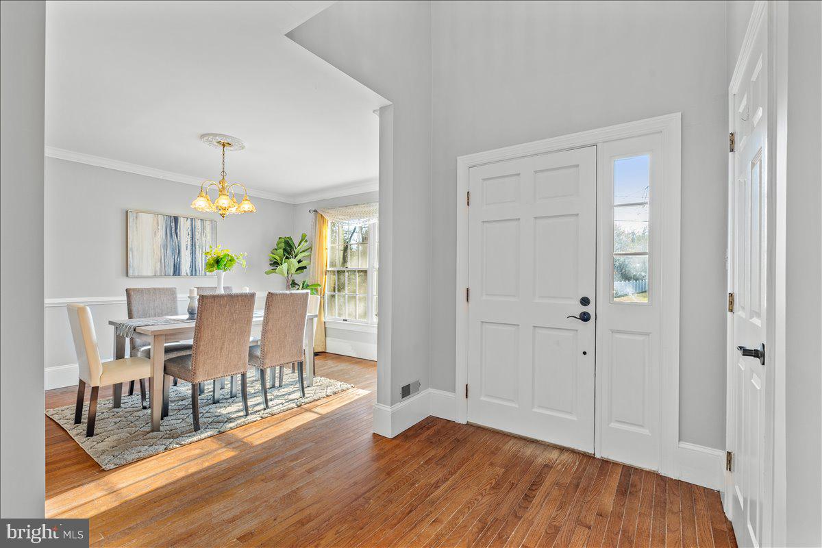 1122 Bradley Road Pasadena, MD 21122 - Photo 5 of 40 Gallery Image 5