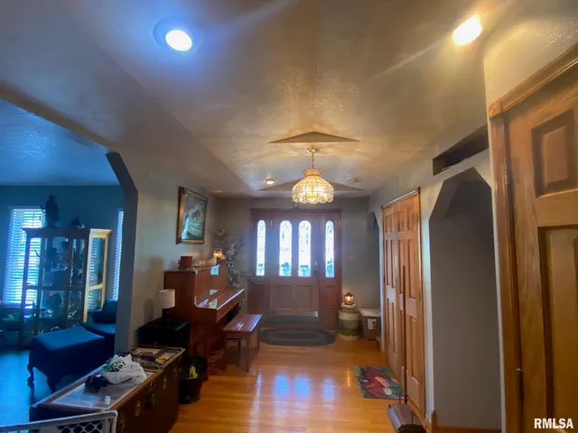 $180,000 | 406 Oak Street, Kincaid, IL 62540