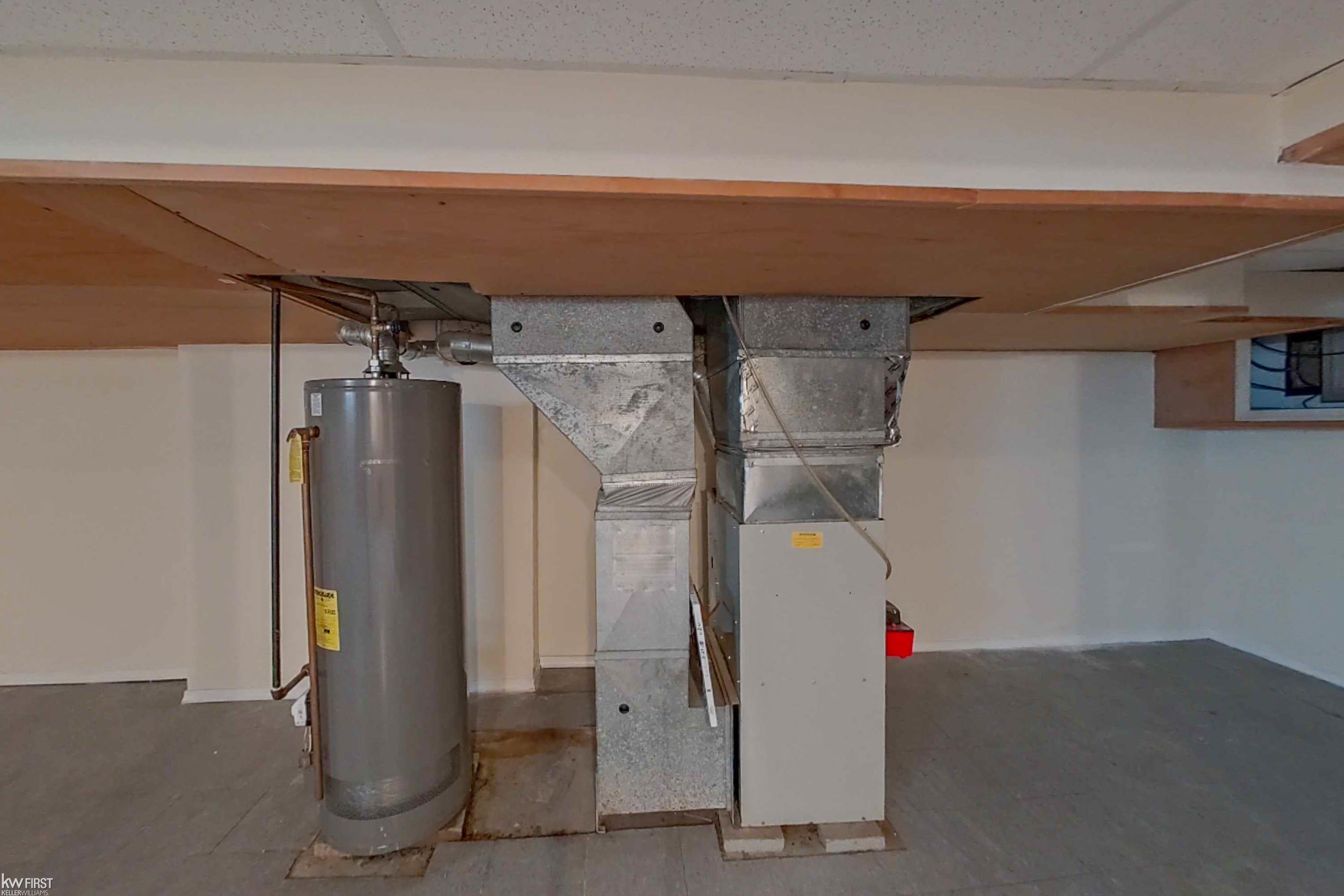 48 East Iroquois Road Pontiac, MI 48341 - Photo 29 of 52