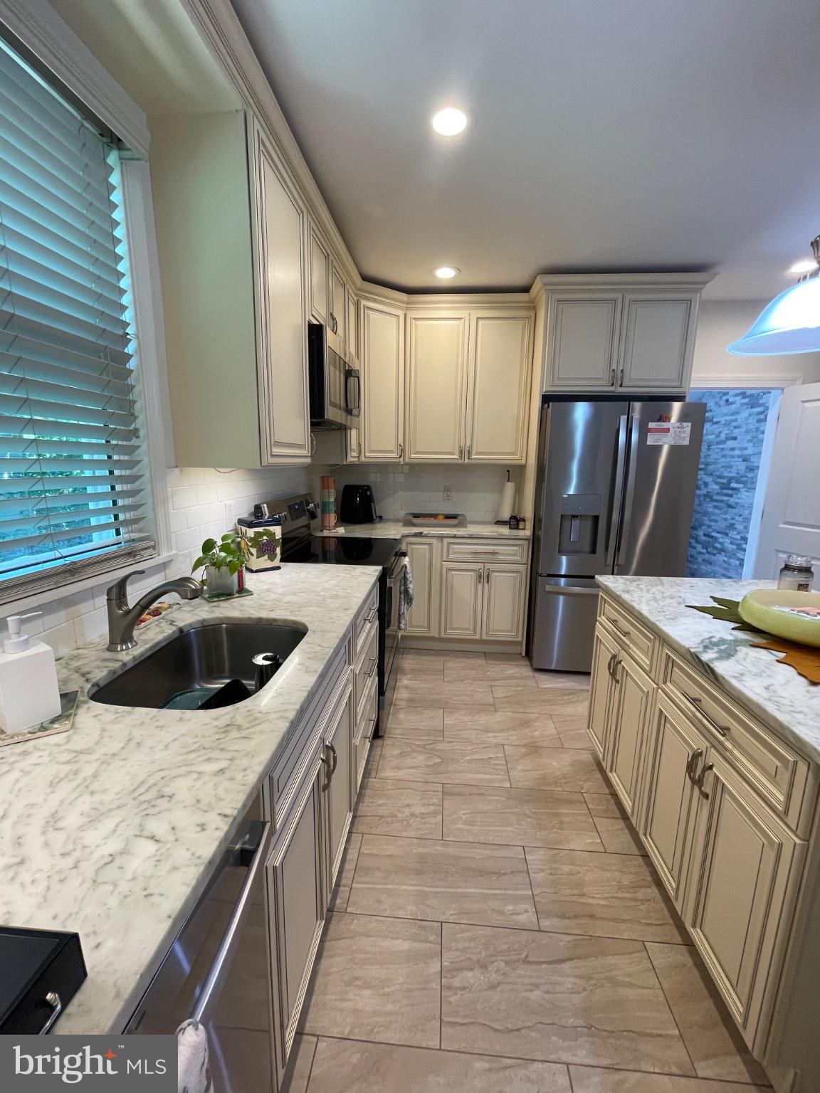 8129 Pine Road Philadelphia, PA 19111 - Photo 12 of 40 Modern kitchen with elegant finishes.