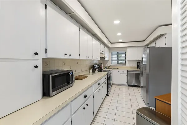 $3,600 | 2155 Galleon Drive, Unit 4, Vero Beach, FL 32963