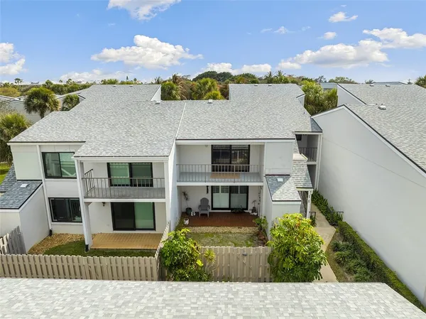 $3,600 | 2155 Galleon Drive, Unit 4, Vero Beach, FL 32963