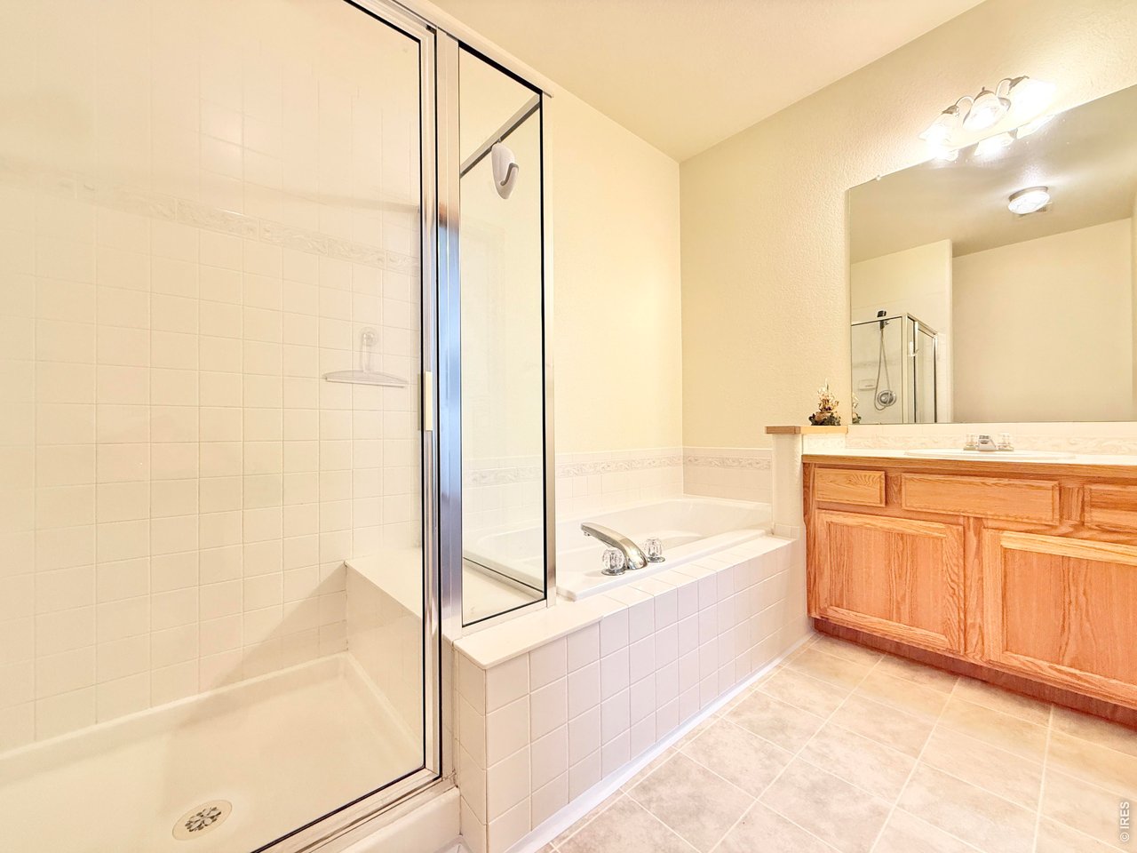 5627 West 16th Street Road Greeley, CO 80634 - Photo 12 of 20 primary bath en suite