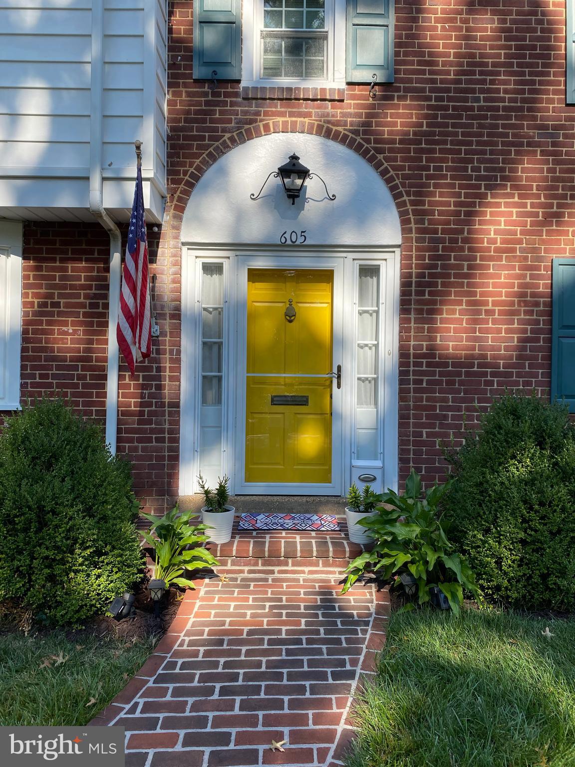 605 River Road Wilmington, DE 19809 - Photo 2 of 58 Front Door