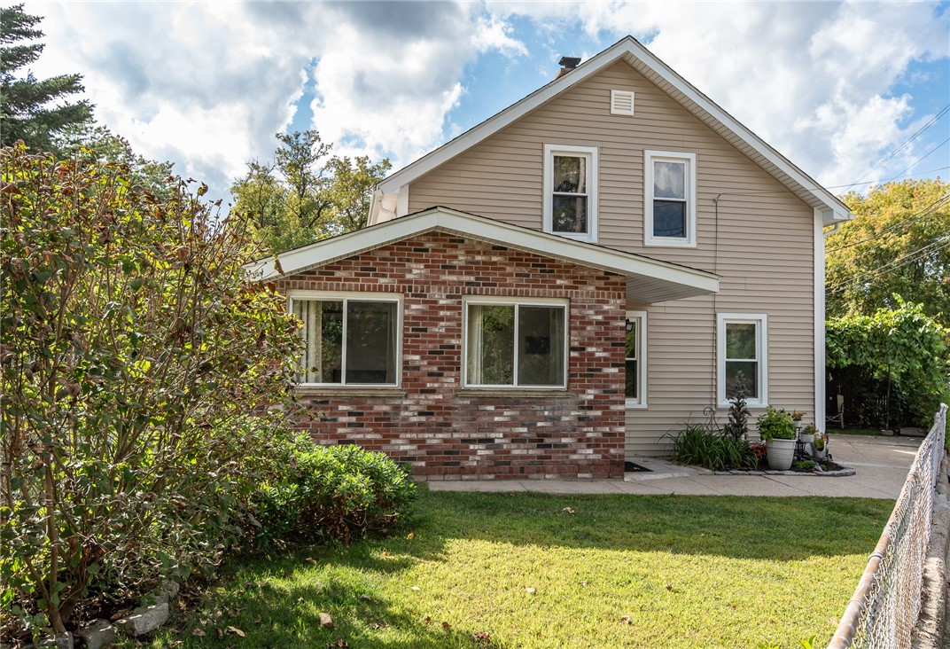 68 Northeast Street Woonsocket, RI 02895 - Photo 1 of 49