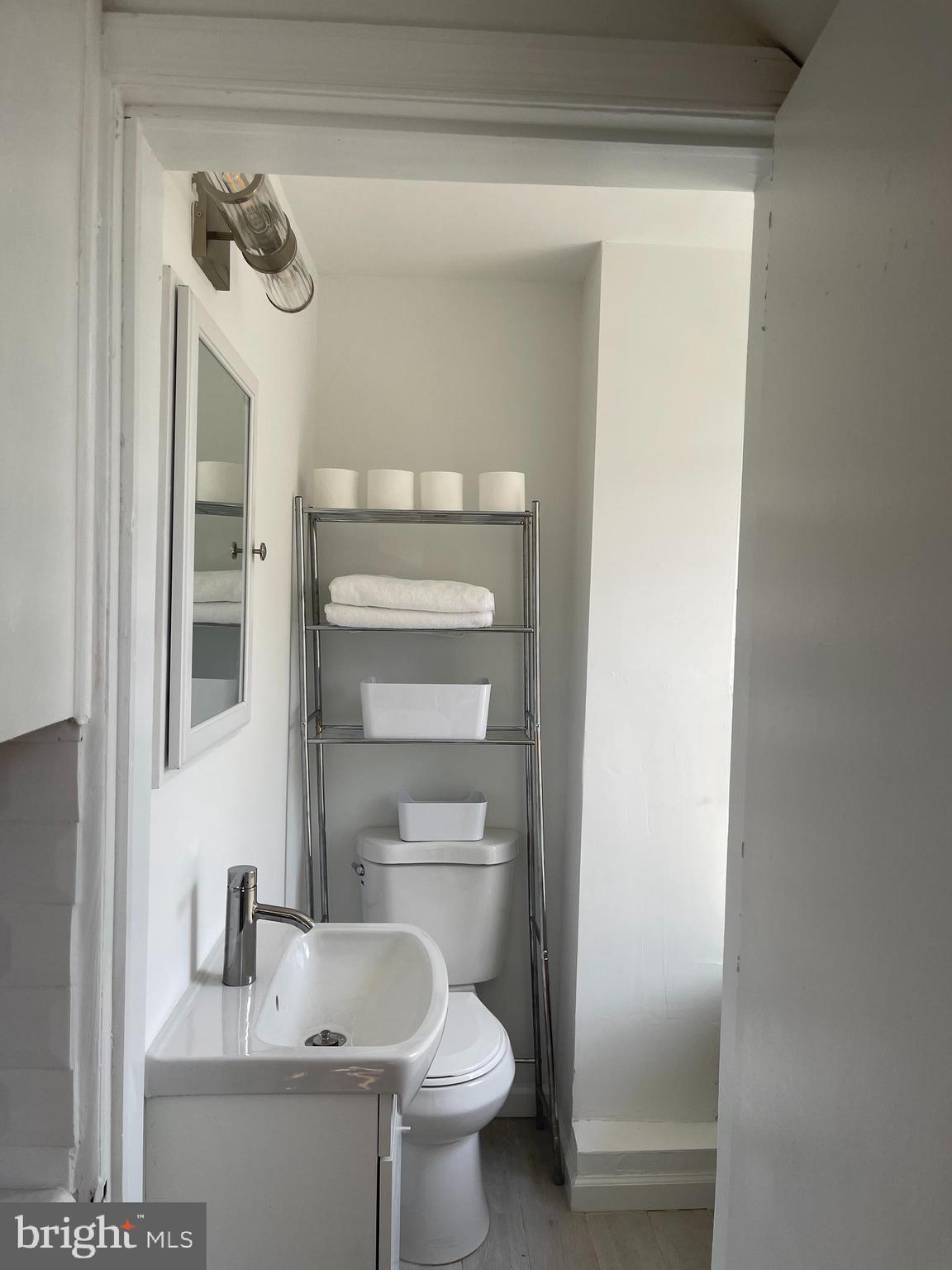 613 South 8th Street Philadelphia, PA 19147 - Photo 13 of 18