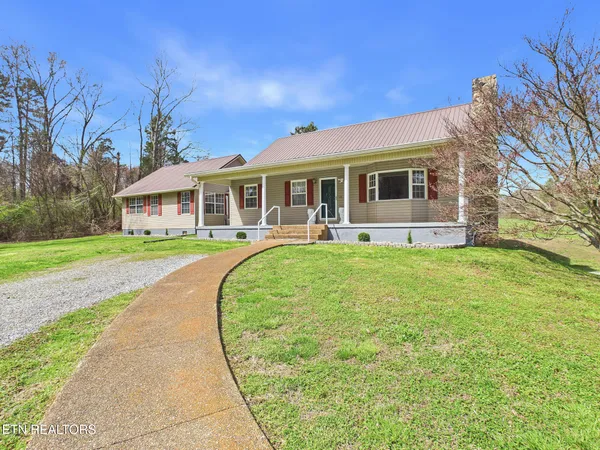$899,900 | 228 County Road 326, Sweetwater, TN 37874