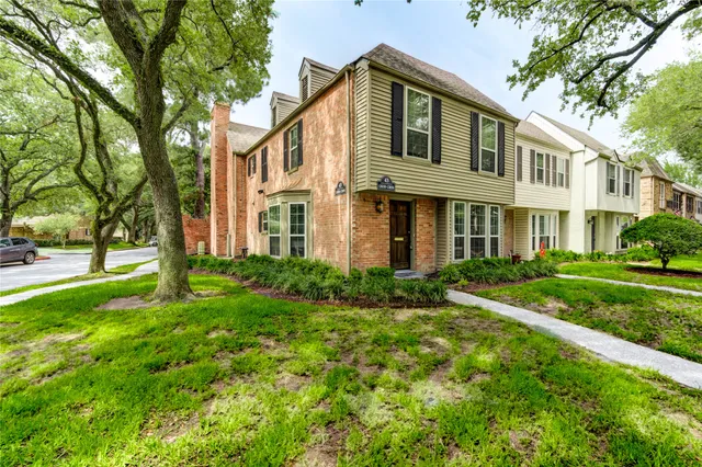 a view of road with tree s