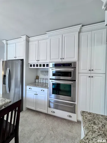 $384,500 | 404 South Edwards Street, Macomb, IL 61455