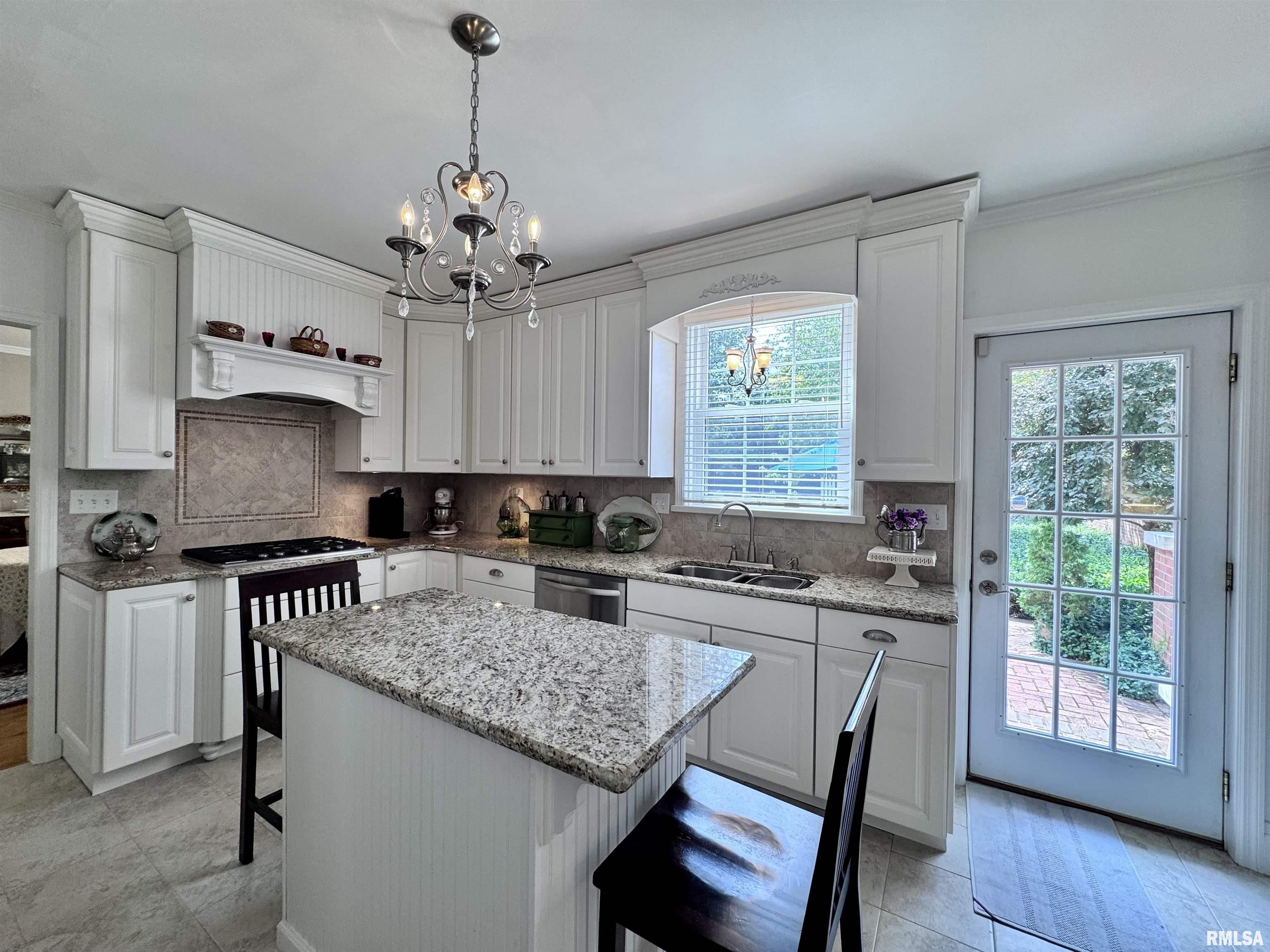 404 South Edwards Street Macomb, IL 61455 - Photo 22 of 58