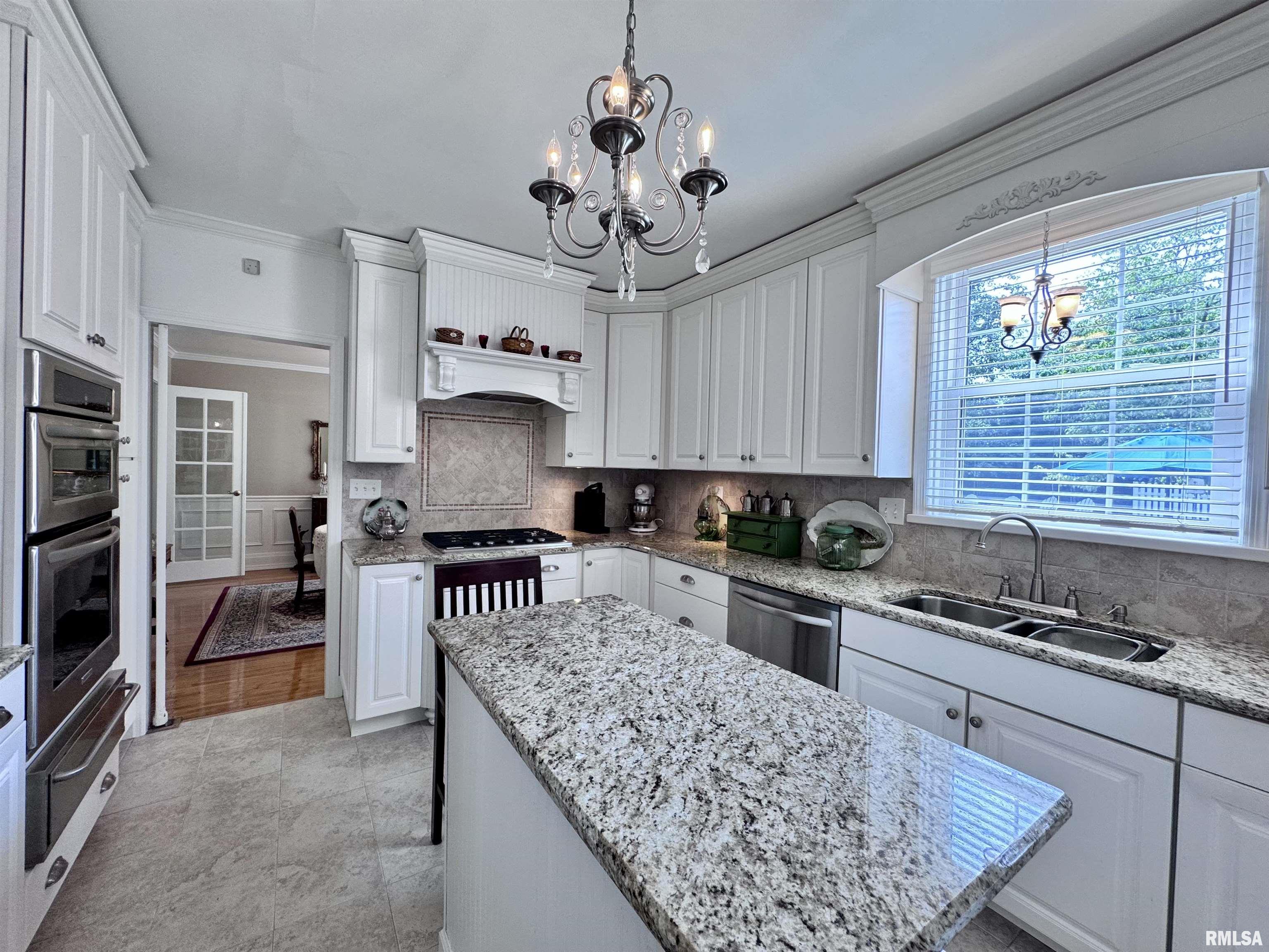 404 South Edwards Street Macomb, IL 61455 - Photo 23 of 58