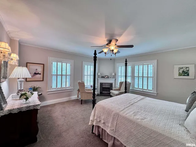 $384,500 | 404 South Edwards Street, Macomb, IL 61455