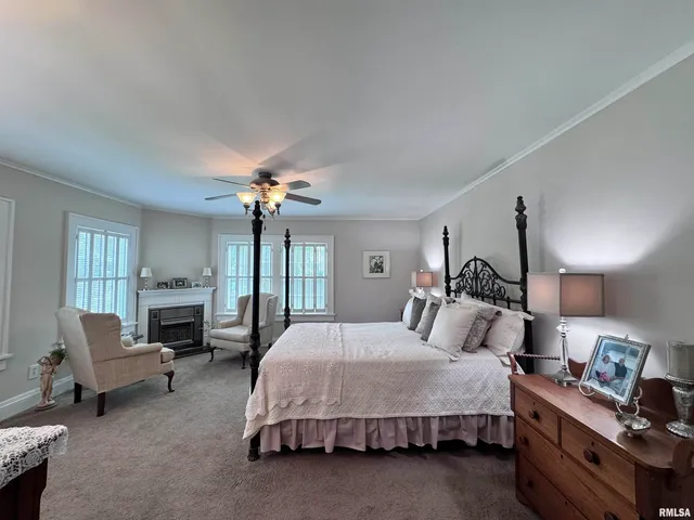 $384,500 | 404 South Edwards Street, Macomb, IL 61455