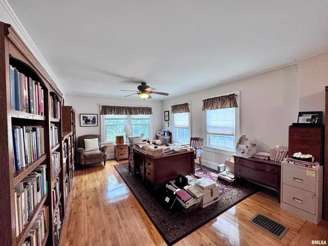 $384,500 | 404 South Edwards Street, Macomb, IL 61455