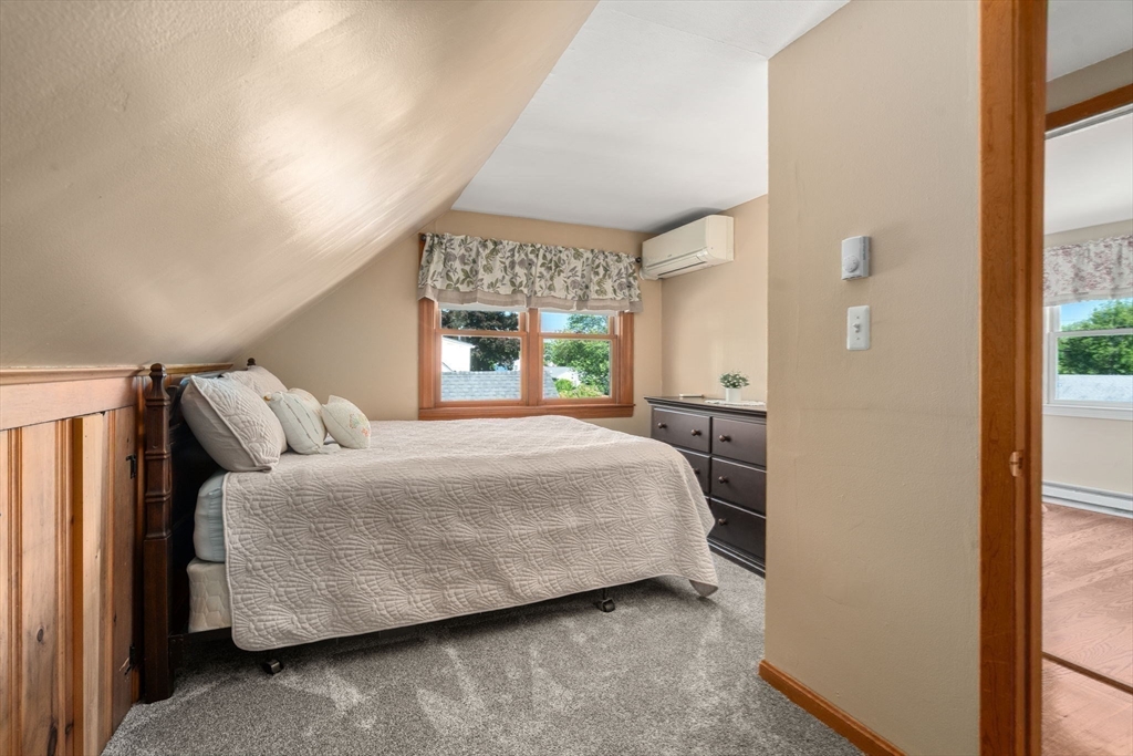 86 Redfield Road Wakefield, MA 01880 - Photo 17 of 34