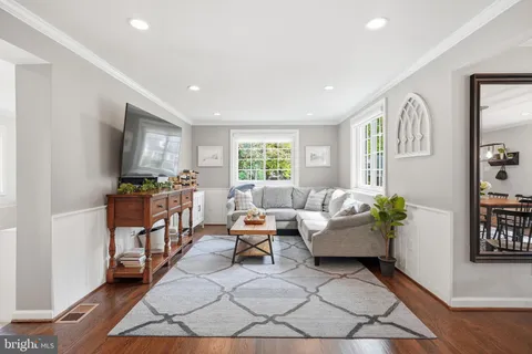 $1,000,000 | 6207 Adelaide Drive, Bethesda, MD 20817