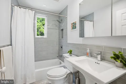 $1,000,000 | 6207 Adelaide Drive, Bethesda, MD 20817