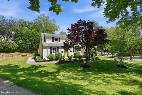 $1,000,000 | 6207 Adelaide Drive, Bethesda, MD 20817