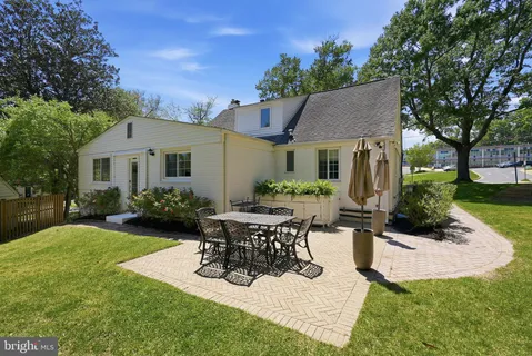 $1,000,000 | 6207 Adelaide Drive, Bethesda, MD 20817