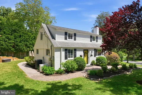 $1,000,000 | 6207 Adelaide Drive, Bethesda, MD 20817