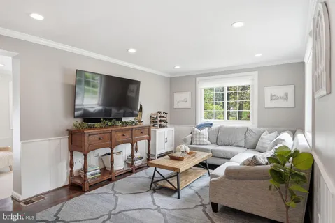 $1,000,000 | 6207 Adelaide Drive, Bethesda, MD 20817