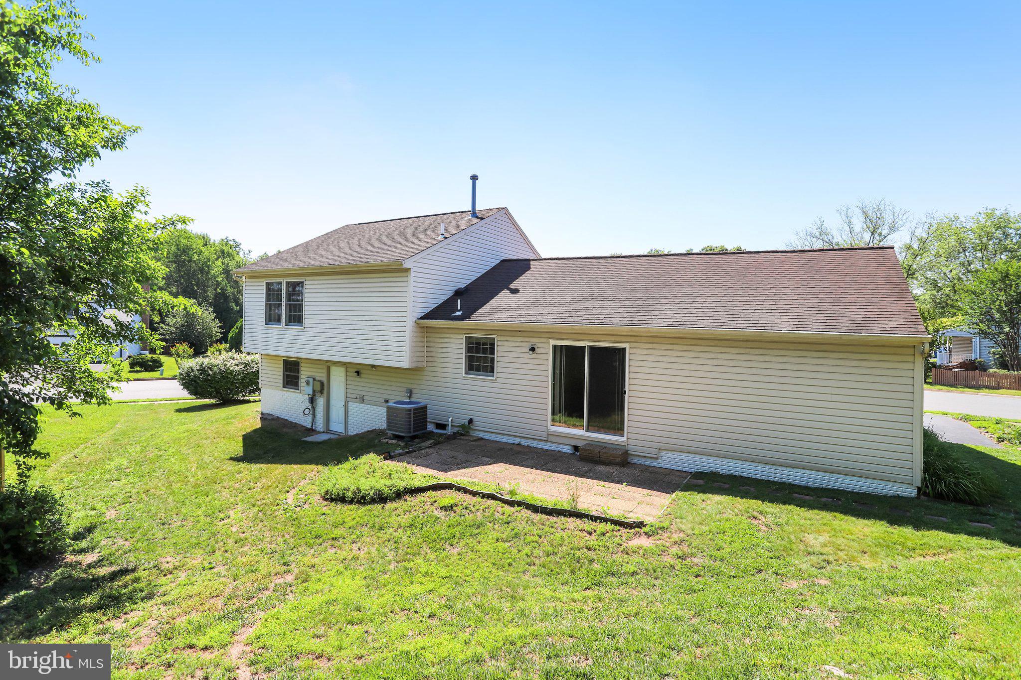 1803 East Beech Road Sterling, VA 20164 - Photo 32 of 34