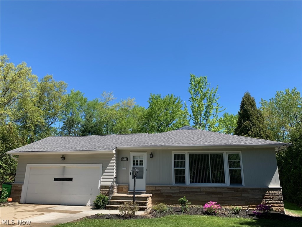 6579 Longridge Road Cleveland, OH 44124 - Photo 1 of 16 Gallery Image 1