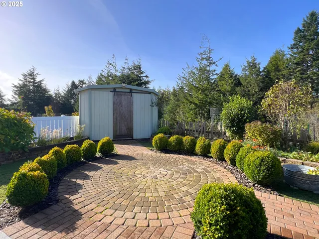 $397,000 | 63408 Nathan Drive, Coos Bay, OR 97420