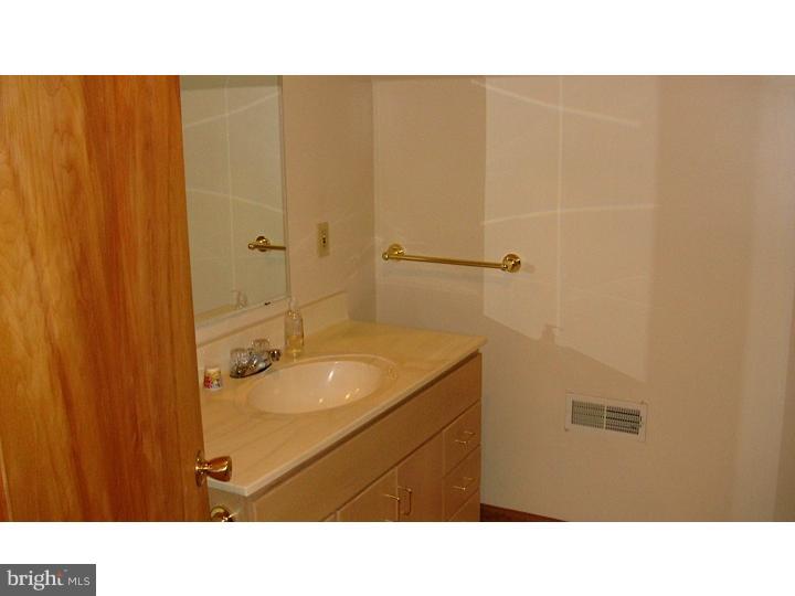 632 Roadstown Road Bridgeton, NJ 08302 - Photo 23 of 25 Bathroom
