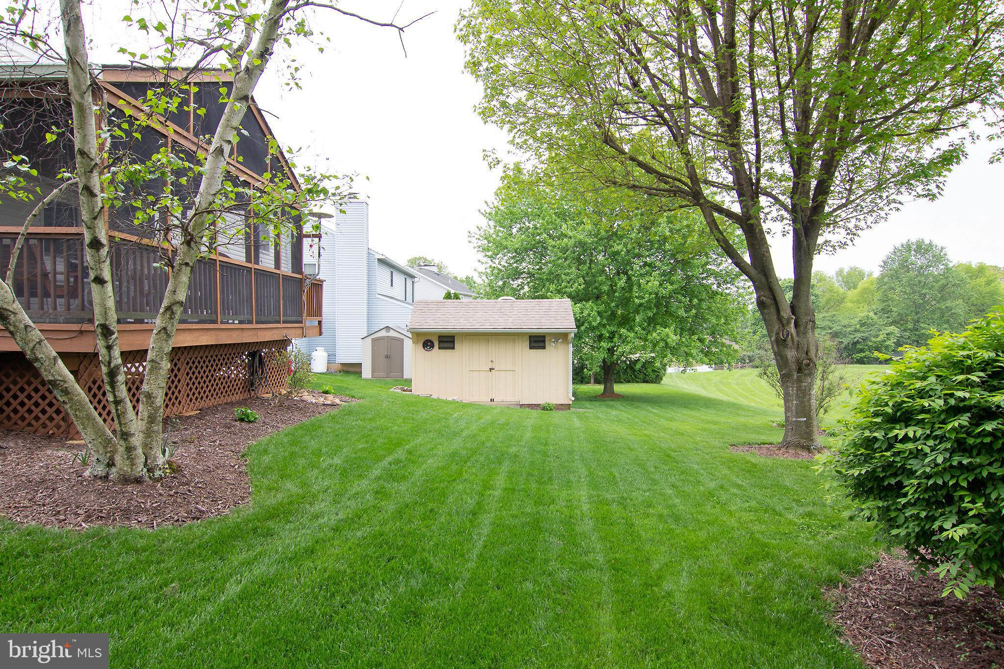 6683 Slacks Road Eldersburg, MD 21784 - Photo 32 of 37 Beautifully kept yard