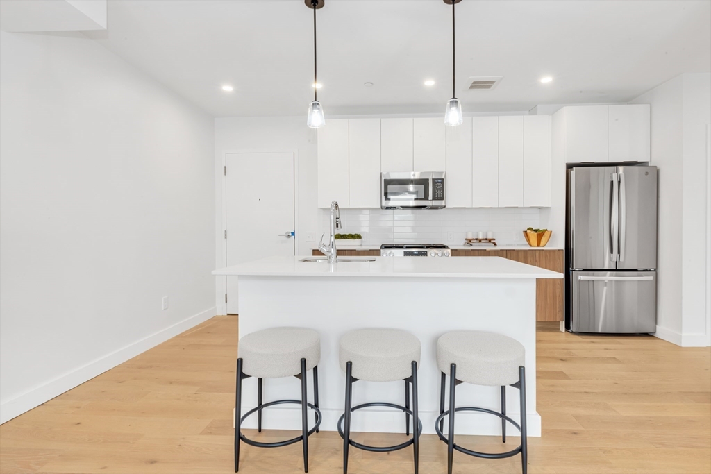 3992 Washington Street, Unit 206 Boston, MA 02131 - Photo 14 of 22