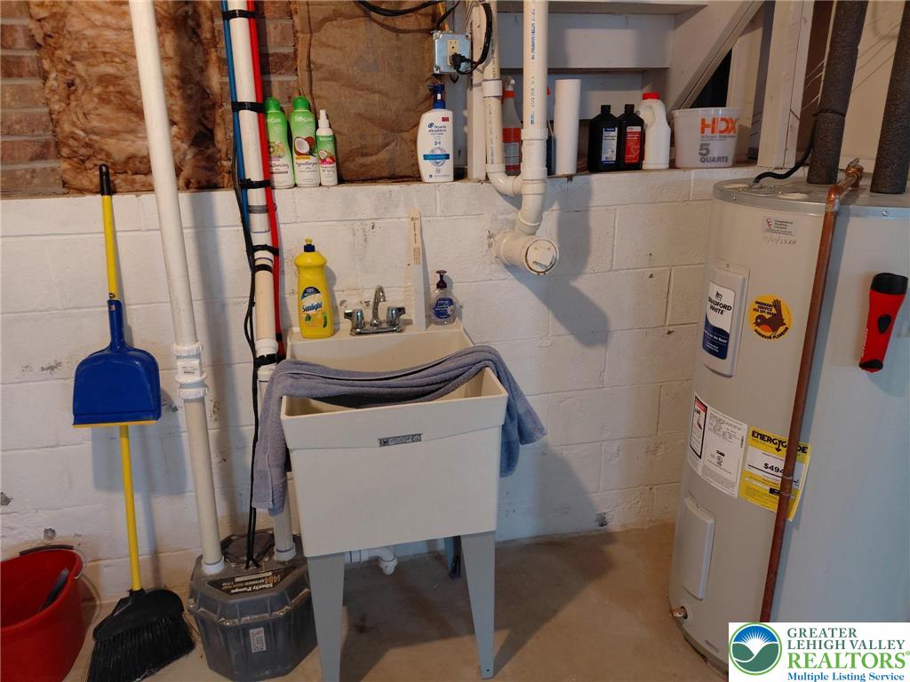 2802 Windy Hill Road Allentown, PA 18103 - Photo 33 of 58