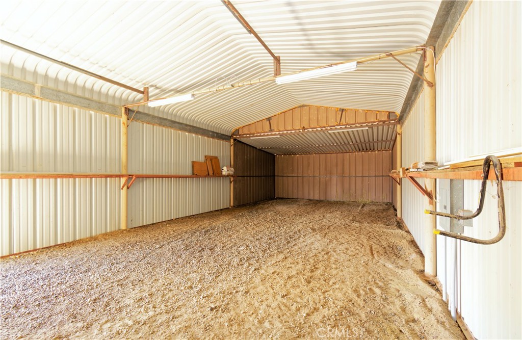 5501 Colorado River Road Blythe, CA 92225 - Photo 44 of 45 a view of a garage