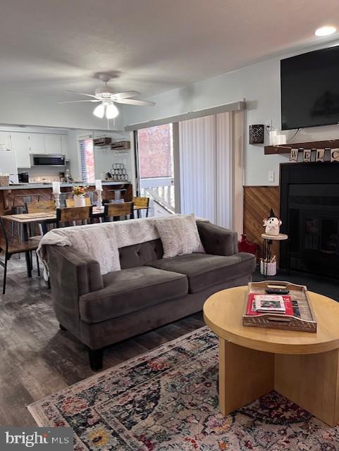 2244 Tanners Ridge Roseland, VA 22967 - Photo 3 of 31 Cozy living space with modern charm.
