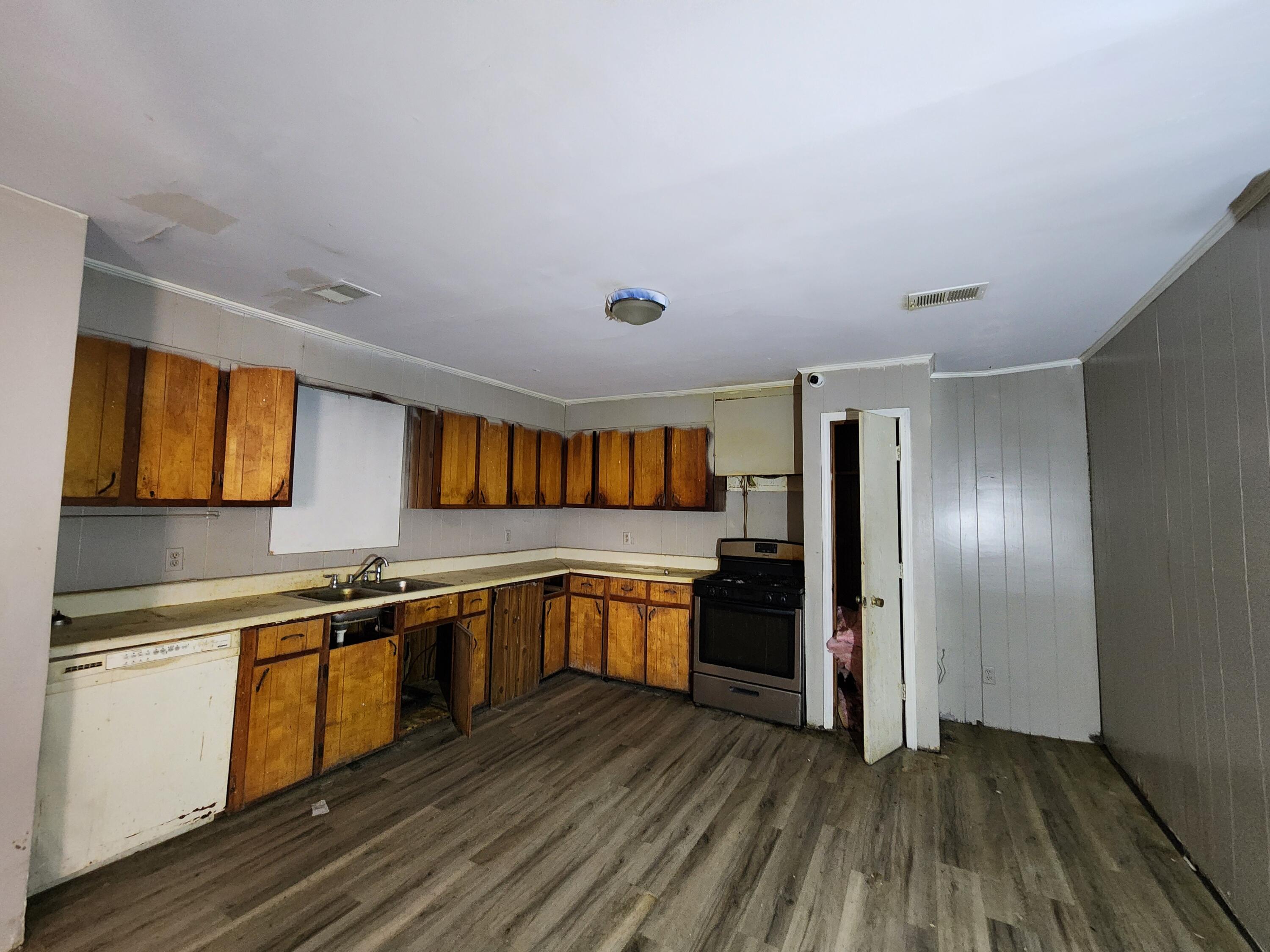 1004 Porter Street Sumter, SC 29153 - Photo 11 of 47