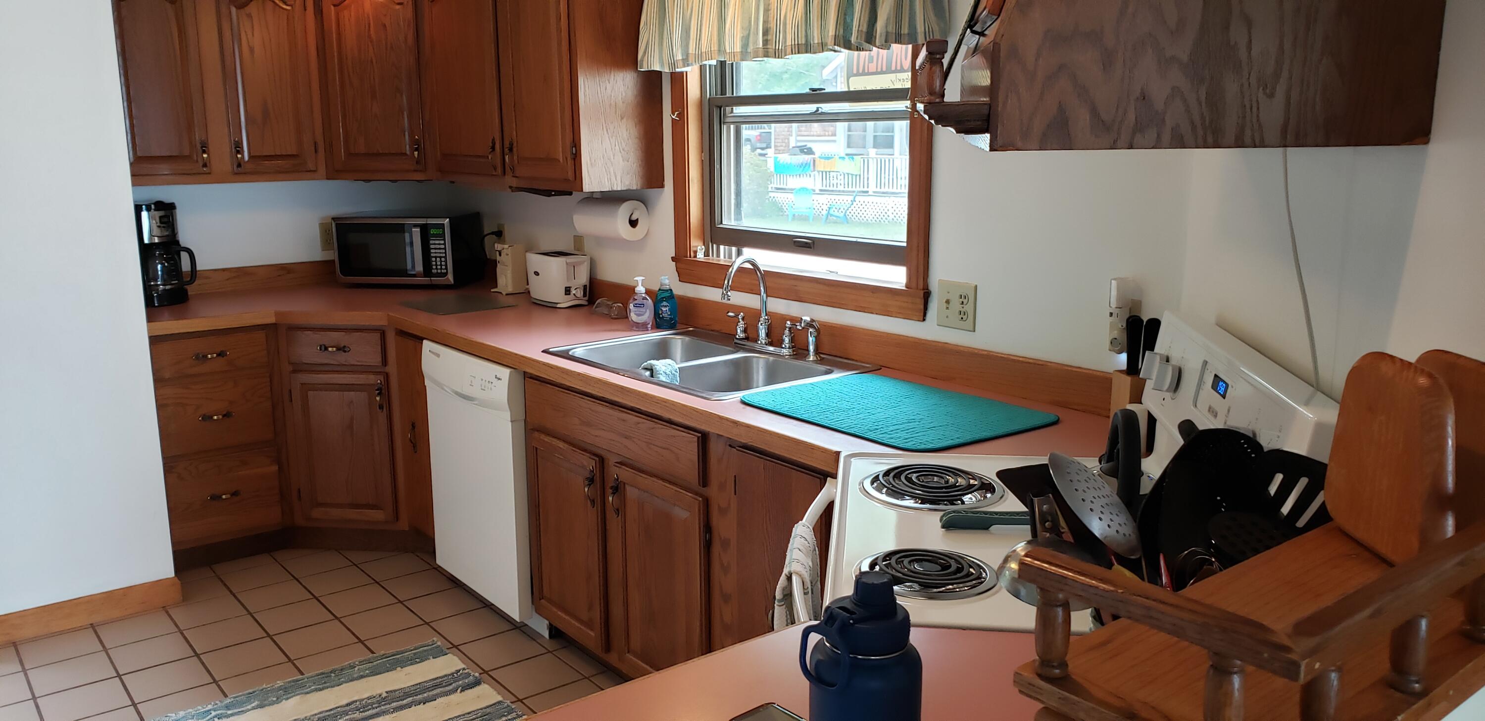283 Harmons Beach Road Standish, ME 04084 - Photo 13 of 20 Davis kitch1