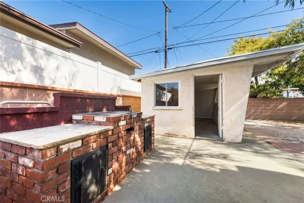 $900,000 | 2334 Iroquois Avenue, Long Beach, CA 90815