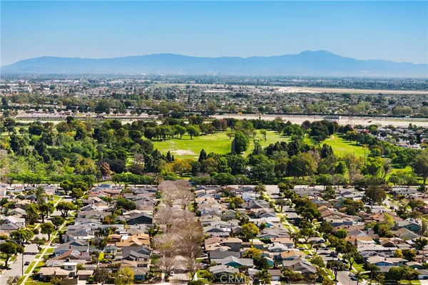 $900,000 | 2334 Iroquois Avenue, Long Beach, CA 90815