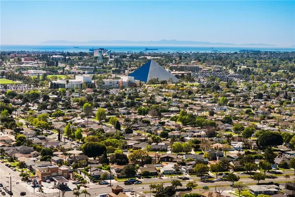 $900,000 | 2334 Iroquois Avenue, Long Beach, CA 90815