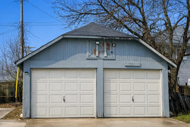 $220,000 | 7211 18th Avenue, Kenosha, WI 53143