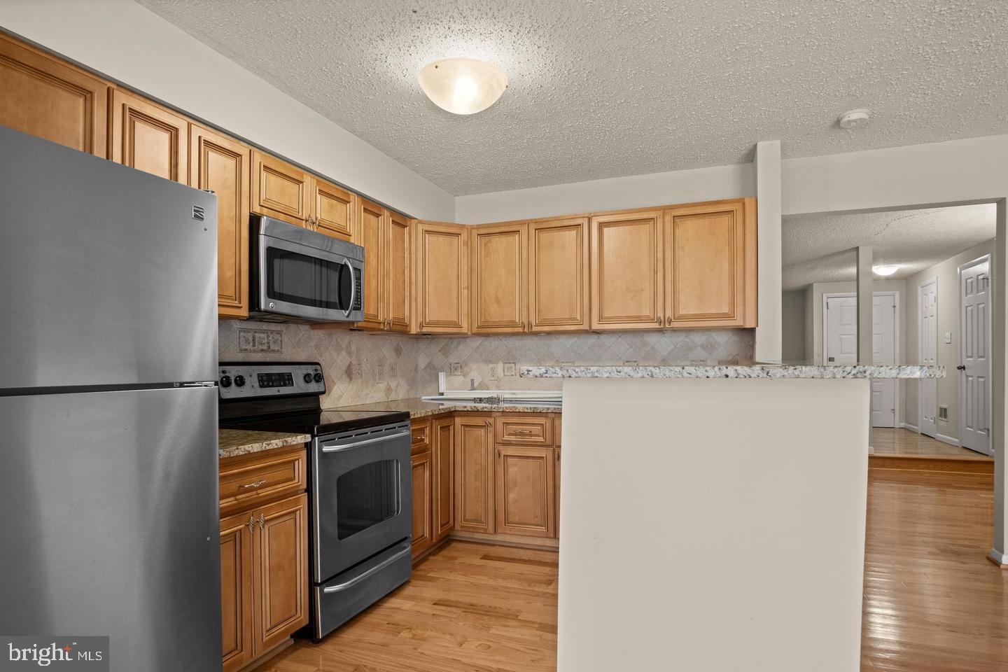 1602 Oak Spring Way Reston, VA 20190 - Photo 12 of 33