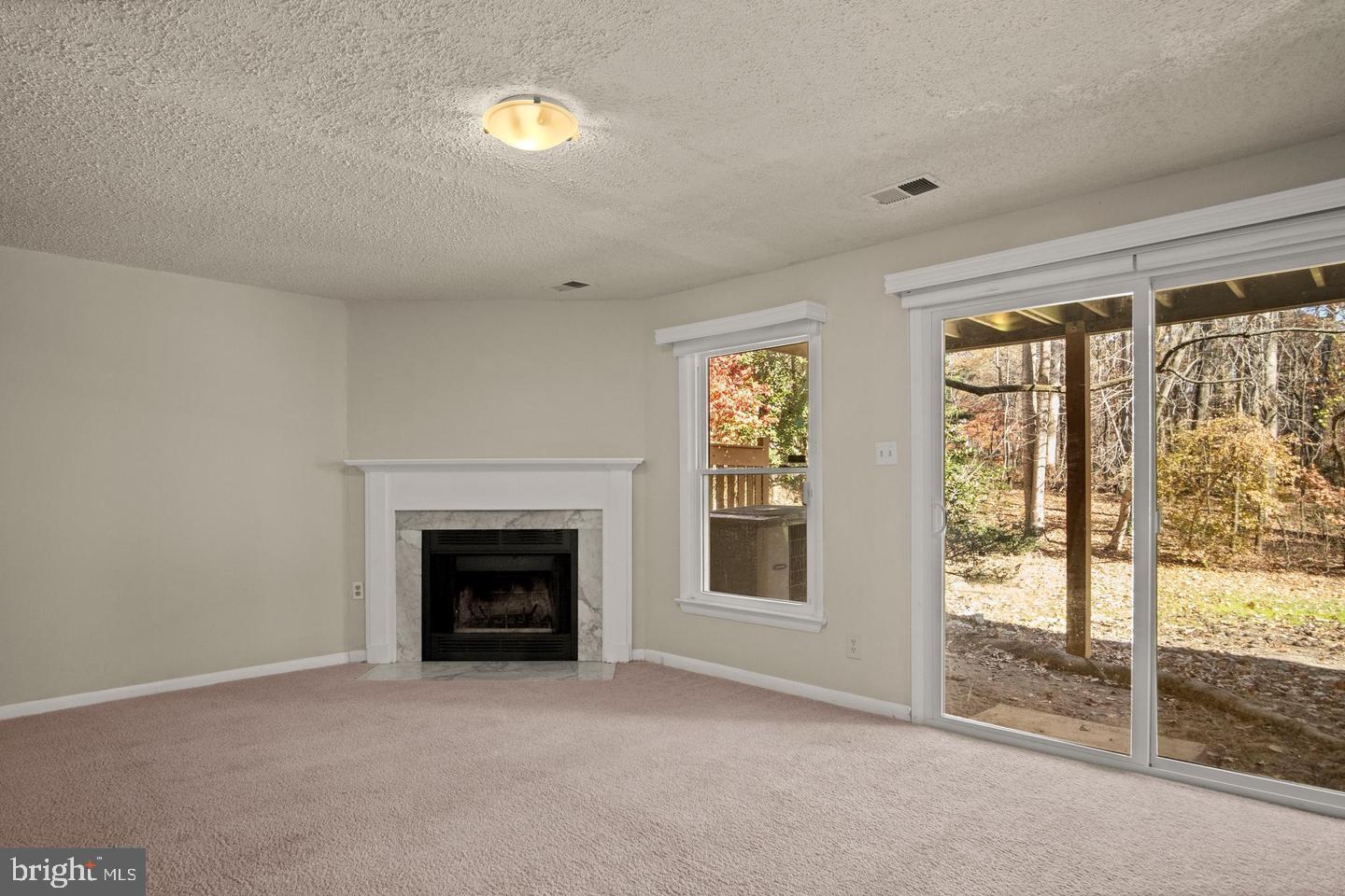 1602 Oak Spring Way Reston, VA 20190 - Photo 15 of 33